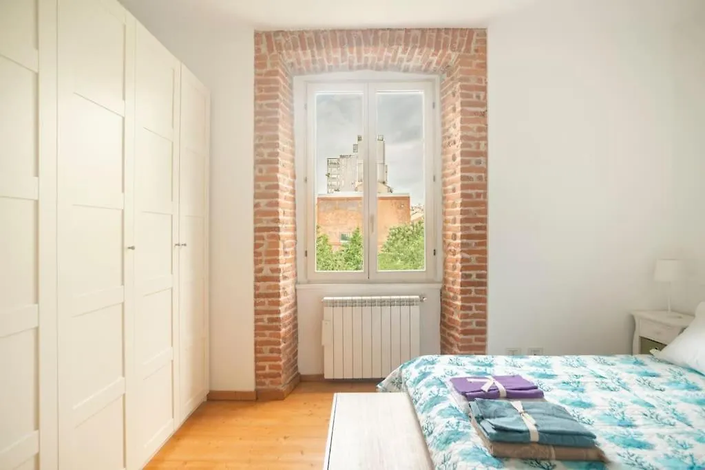 Free Wi-Fi - A/C - Vertical Tower - Garibaldi Milan Italy